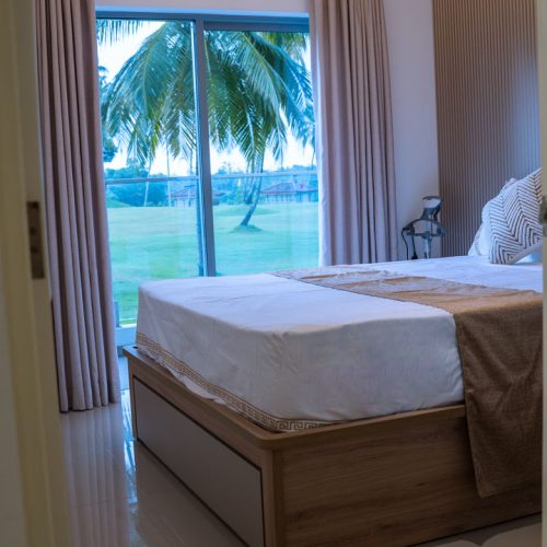 RubyGolf-–--Luxury--Apartment-master_bedroom_6