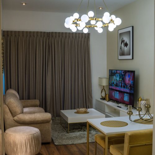 RubyGolf-–--Luxury--Apartment-master_livingroom_`14