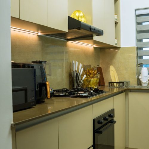 RubyGolf-–--Luxury--Apartment_kitchen_7